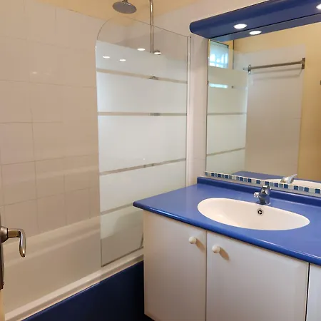 假日公园 Lagrange Les Mazets De 3*